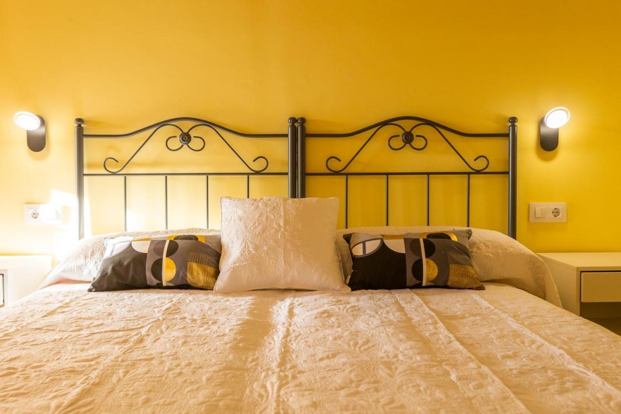 Apartamentos Casona Del Campo นาเวีย ภายนอก รูปภาพ