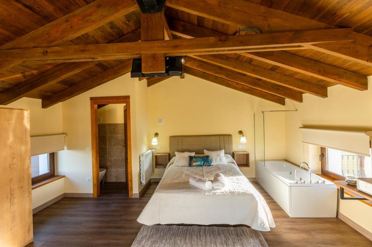 Apartamentos Casona Del Campo นาเวีย ภายนอก รูปภาพ
