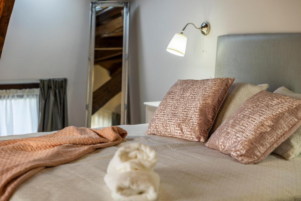 Apartamentos Casona Del Campo นาเวีย ภายนอก รูปภาพ