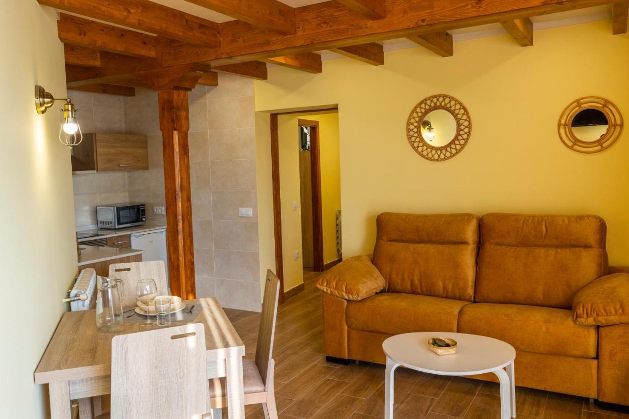Apartamentos Casona Del Campo นาเวีย ภายนอก รูปภาพ